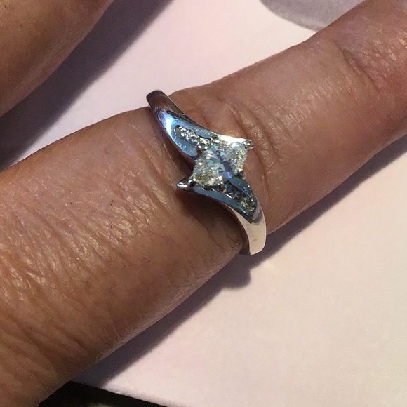 Marquee Diamond Engagement Ring - Picture 3 of 8